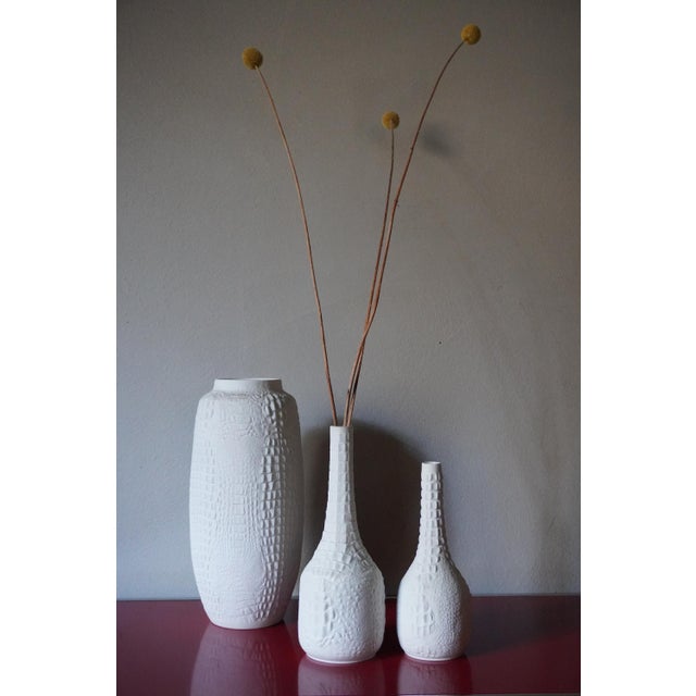 Vintage German Vase in Biscuit Porcelain from AK Kaiser, 1960s For Sale - Image 11 of 13