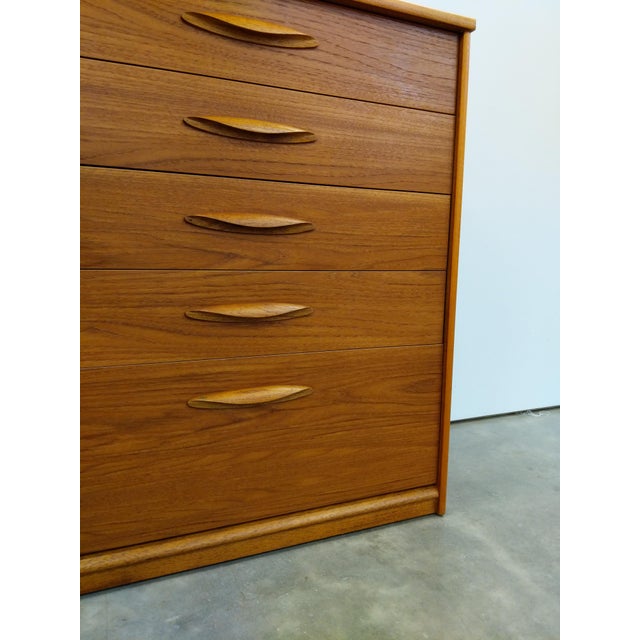 Vintage Mid Century Modern Teak Dresser For Sale In New York - Image 6 of 6