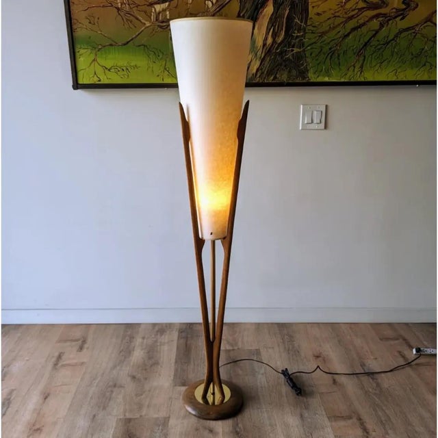 Mid-Century Modern 1960s Mid-Century Modern, Sculpted Modeline Floor Lamp For Sale - Image 3 of 13