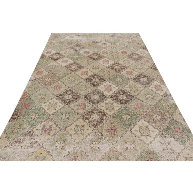 1950s Vintage Turkish Rug, Beige-Brown With Green Geometric Floral Design - Rug & Kilim For Sale - Image 5 of 8