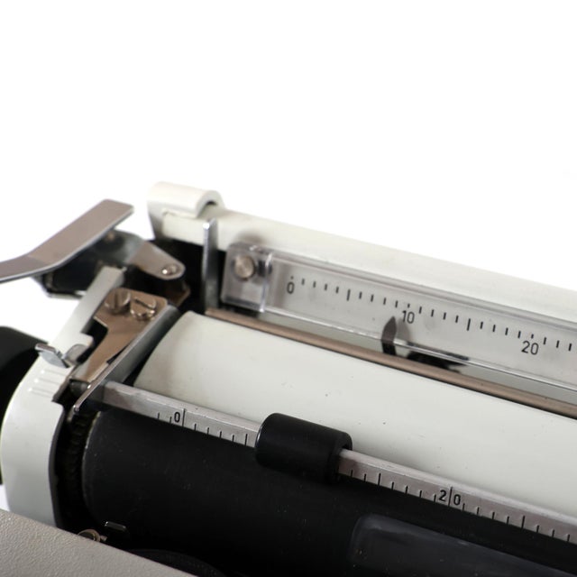 Refreshed Unis TBM DeLuxe Yugoslavian Typewriter For Sale - Image 10 of 16