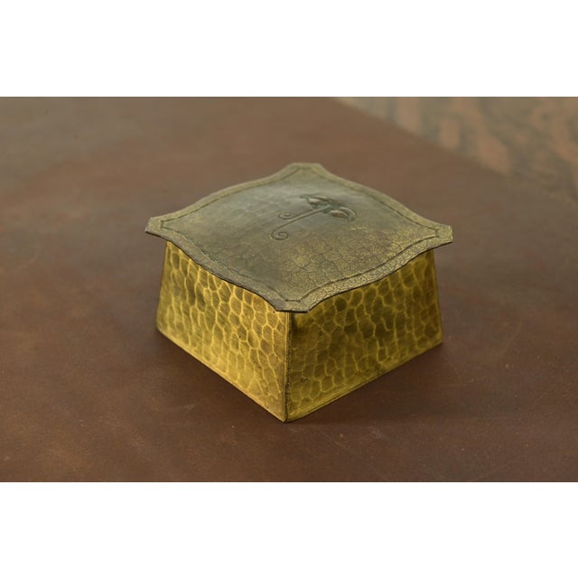 Roycroft Arts & Crafts Hammered Brass Over Copper Inkwell For Sale - Image 15 of 15