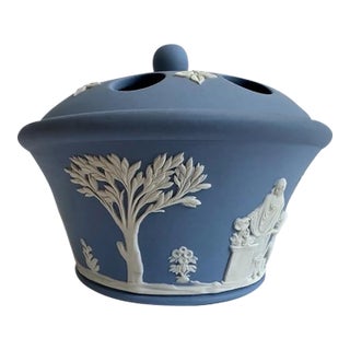 Vintage Wedgewood Pot Pourri Cachepot For Sale