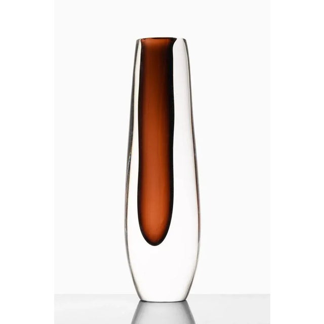 Vicke Lindstrand Glass Vase in Dark Brown by Vicke Lindstrand, 1960s For Sale - Image 4 of 5