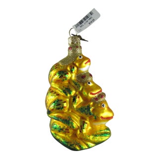 2002 Neiman Marcus Blown Glass Frog Family Christmas Ornament For Sale