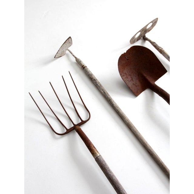 Farmhouse Early 20th Century Primitive Garden Tool Collection For Sale - Image 3 of 16