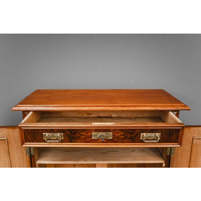 Late 19th Century Gründerzeit Vertiko in Walnut For Sale - Image 12 of 18