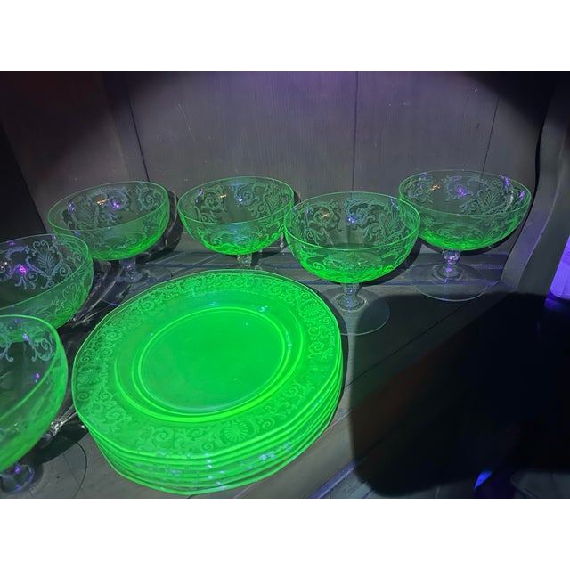Early 20th Century Fostoria Versailles Green Uranium Glass Dessert Plate & Bowls- 10 Pieces For Sale - Image 10 of 12