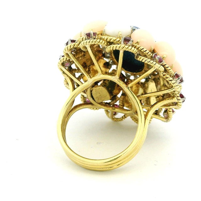 Italian 18k Gold Lapis, Coral, Ruby & Diamond Cocktail Ring, 1970s, Size 7 For Sale In Miami - Image 6 of 18