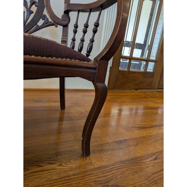 Elegant Edwardian Settee For Sale In Houston - Image 6 of 8