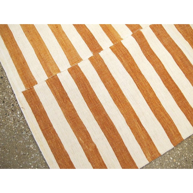 Galerie Shabab Collection Mid-20th Century Turkish Flatweave Kilim Accent Rug For Sale In New York - Image 6 of 7