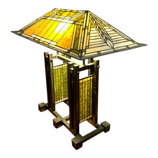 1980s Dale Tiffany Studios Frank Lloyd Wright Mission Style Stained Glass Table Lamp For Sale