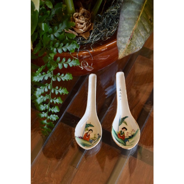 White Early 20th Century Republic Period Chinese Porcelain Spoons - a Pair For Sale - Image 8 of 9