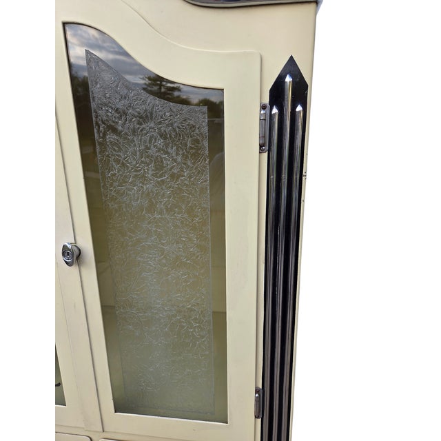White Antique Industrial Art Deco Doctors Dental Cabinet Curio Metal Hutch Apothecary For Sale - Image 8 of 17