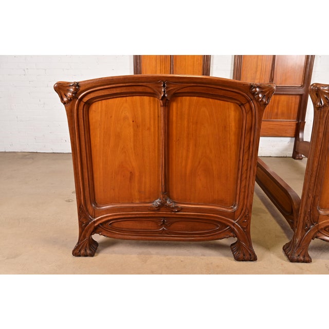 Louis Majorelle Antique French Art Nouveau Carved Walnut Twin Size Beds, Circa 1900 For Sale - Image 9 of 13