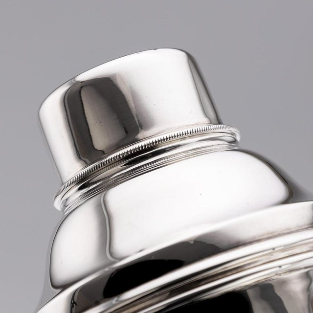 20th Century Art Deco English Silver Cocktail Shaker, Sheffield, 1937 For Sale - Image 10 of 14
