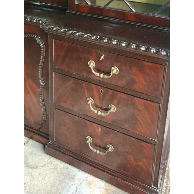 Chippendale Vintage Regency George III Mahogany Breakfront For Sale - Image 3 of 12