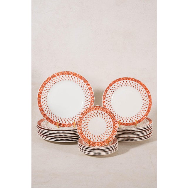 MEASUREMENTS 8 Dessert / Bread Plates: 6.5” 11 Salad Plates: 8.75” 9 Dinner Plates: 10.25" 2 Gravy Boats:8.25"W x 2.5"D x...