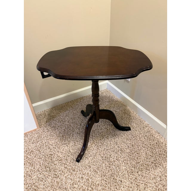 Vintage Mahogany Pie-Crust Tilt-Top Candlestand Table For Sale - Image 4 of 5