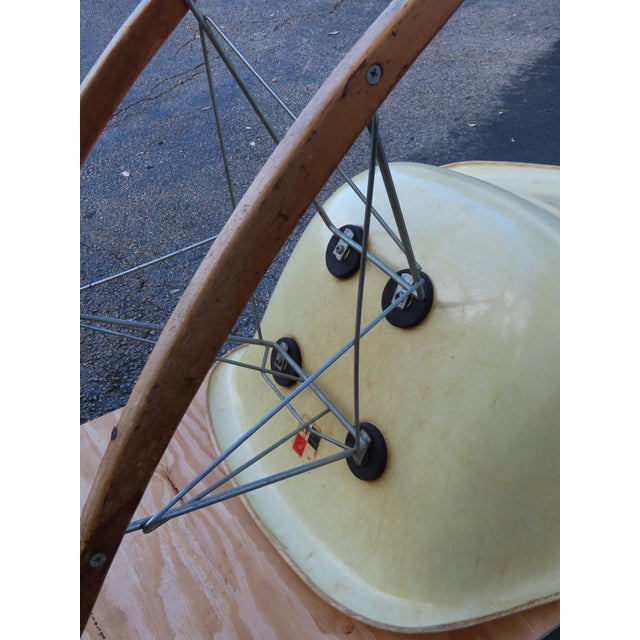 Light Yellow Herman Miller Eames Fiberglass Shell Rocking Chair 1960s Parchment Color 6641 For Sale - Image 8 of 18