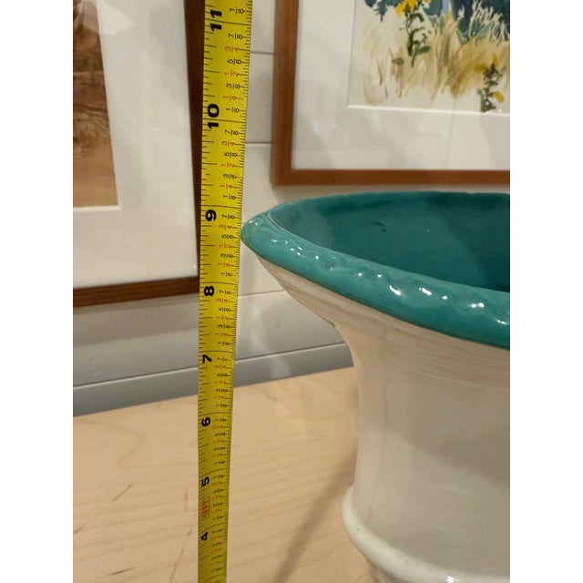 1930s Vintage Deruta Italy White & Green Urn Shaped Vase For Sale - Image 5 of 8