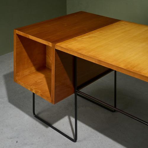 Wood Duo-Tone Writing Desk by Taichiro Nakai for La Permanente Mobili Cantù, 1955 For Sale - Image 7 of 14