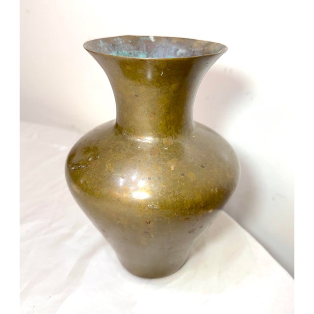 Very Heavy Antique Handmade Arts and Crafts Forged Thick Brass Vase Urn For Sale - Image 4 of 9