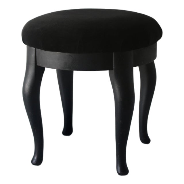 Chairmaster of Ny Black on Black Padded Seat Cabriole Leg Stool Vintage Late 20th Century For Sale