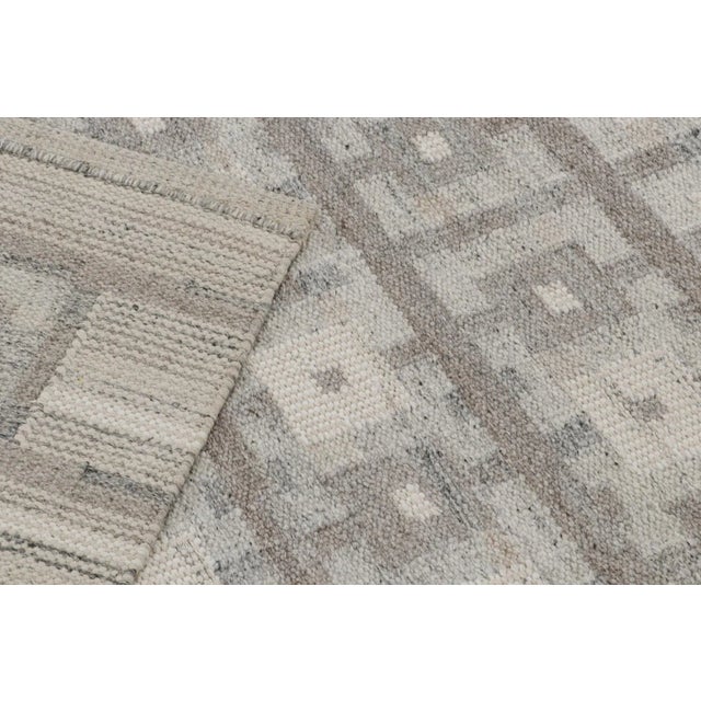 Rug & Kilim’s Scandinavian Style Kilim Rug With Gray and Beige Geometric Pattern For Sale In New York - Image 6 of 6