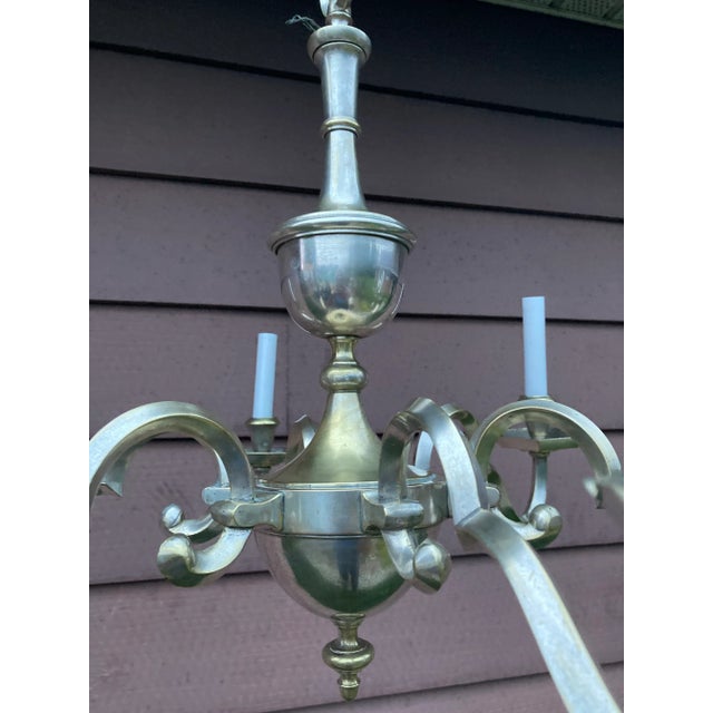 English Early 20th Century Colonial Revival Silver Plated Six Arm Chandelier For Sale - Image 3 of 7
