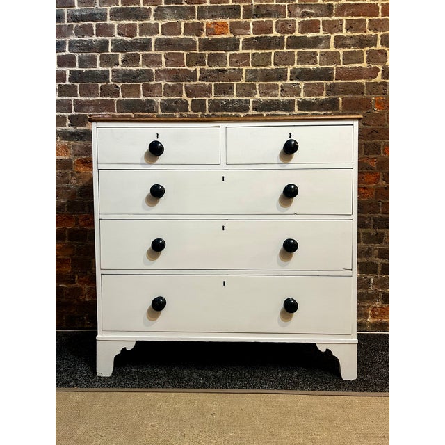 Wood Victorian Painted Pine & Oak Chest of Drawers, England, 1890s For Sale - Image 7 of 8