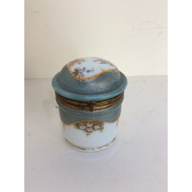 Beautiful antique glass jar, possibly by Wavecrest. Decorated with delicately painted flowers and gold highlights. The lid...