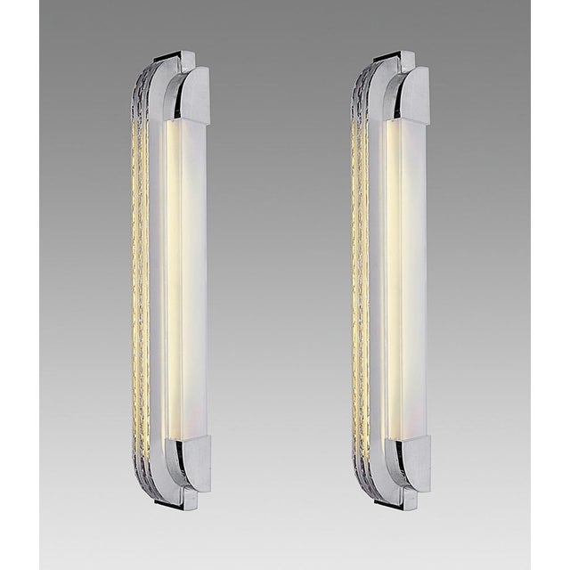 Pair of wall lamps JEAN PERZEL – Top objects - Hand-hammered glass Multi-layered glass panes, satin-finished on the...