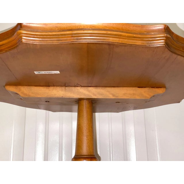 Antique Figure Maple ound Pedestal Table For Sale - Image 6 of 13