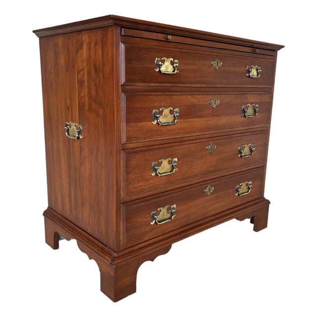 Pennsylvania House Cherry Georgian Style 4 Drawer Bachelor Chest For Sale
