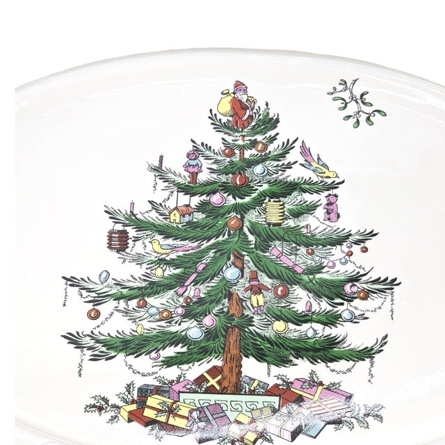 Traditional Spode “Christmas Tree” 14" Oval Au Gratin Baking Dish – English Holiday Serveware For Sale - Image 3 of 6