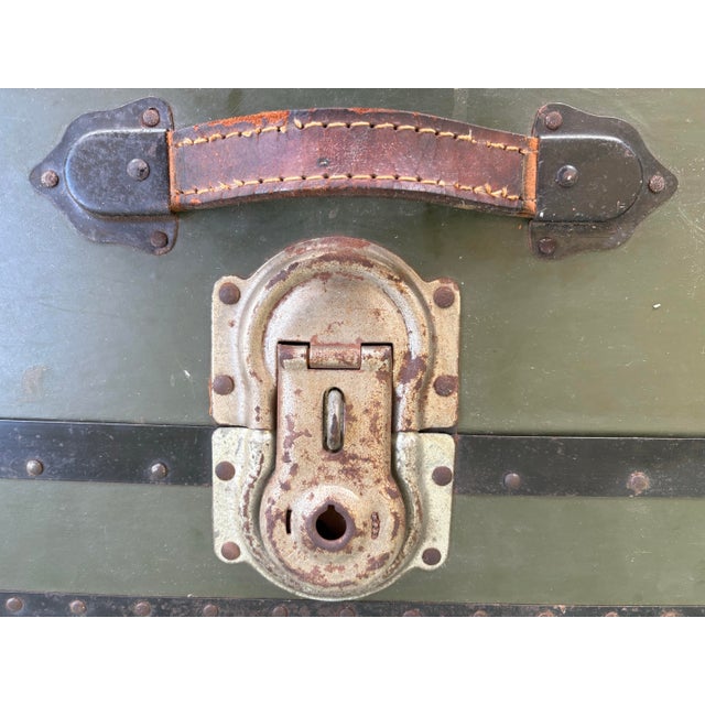 Vintage Samson Green Foot Locker Trunk by Shwayder Bros., Usa, C. 1935–1945 For Sale - Image 9 of 12
