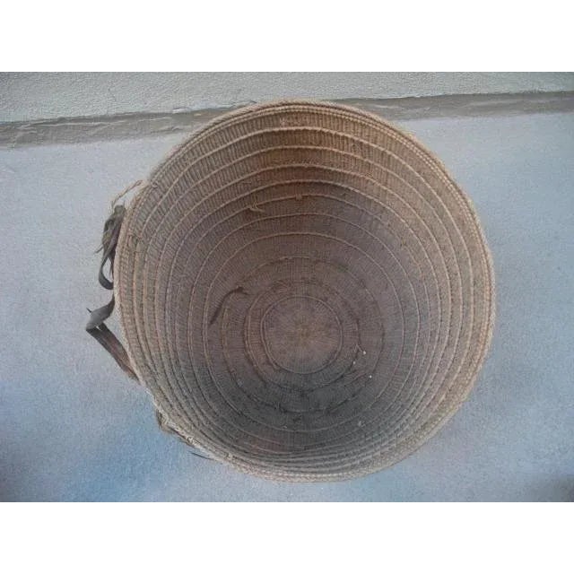 Large Vintage Yanomami Gathering Basket With Handle For Sale In Los Angeles - Image 6 of 9