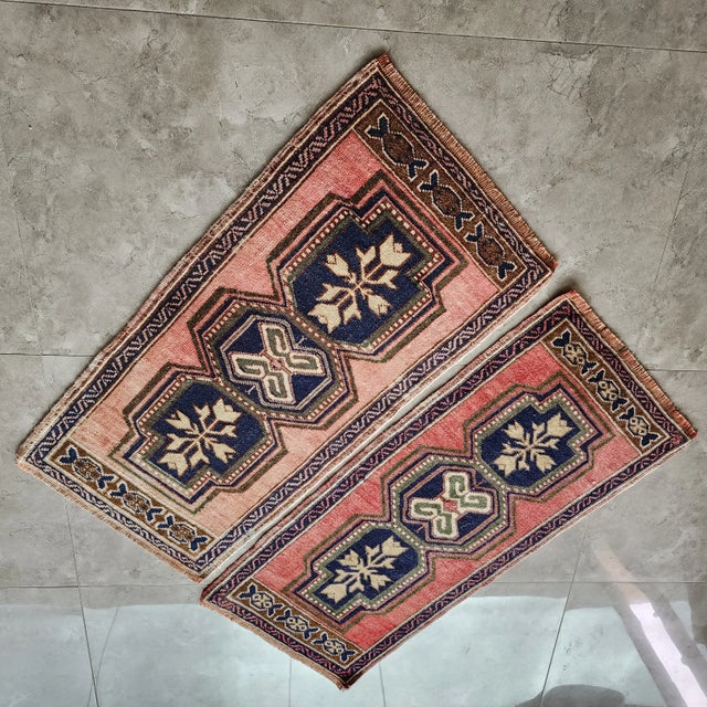 Textile 1960s Traditional Handwoven Turkish Oushak Wool Bath Mats - a Pair For Sale - Image 7 of 9