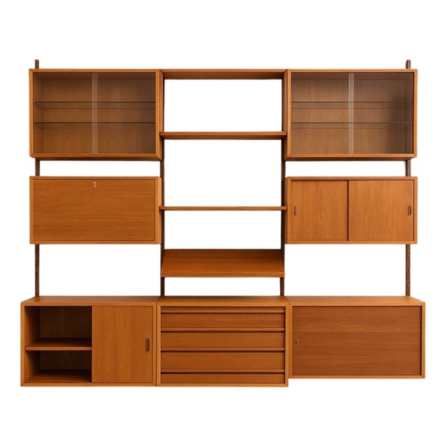 Mid-Century Royal System Bookcase by Poul Cadovius for Cado For Sale