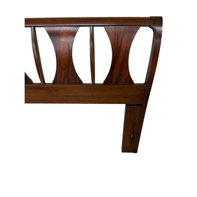 1960s Mid-Century Modern Kent Coffey Perspecta Walnut Full/Queen Size Headboard For Sale - Image 5 of 6