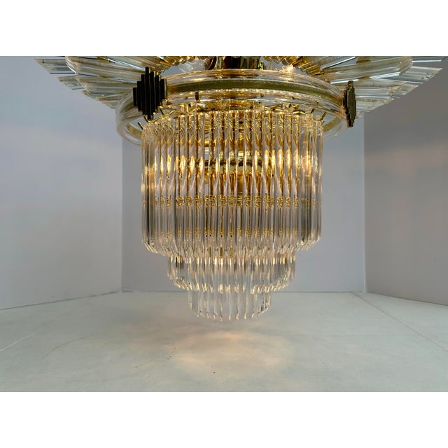 Late 20th Century 7-Light Lucite Starburst Art Deco Revival Chandelier For Sale In New York - Image 6 of 12