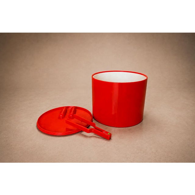 1970s Jorge Zalszupin, Paulo Jorge Pedreira and Oswaldo Mellone “Eva” Ice Bucket in Red Plastic, Brazil For Sale - Image 18 of 18