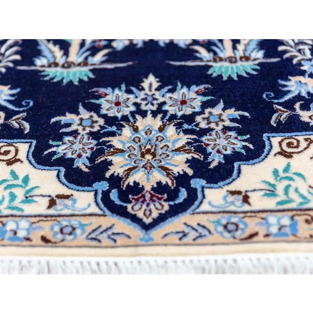 Middle Eastern Rug in Silk and Wool For Sale - Image 15 of 18
