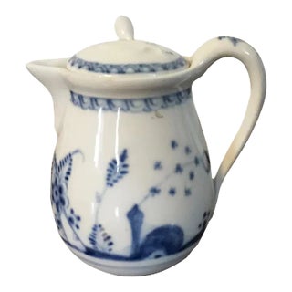 Antique 18th Century Vienna Porcelain Cream Jug and Cover in Chinese Blue & White For Sale