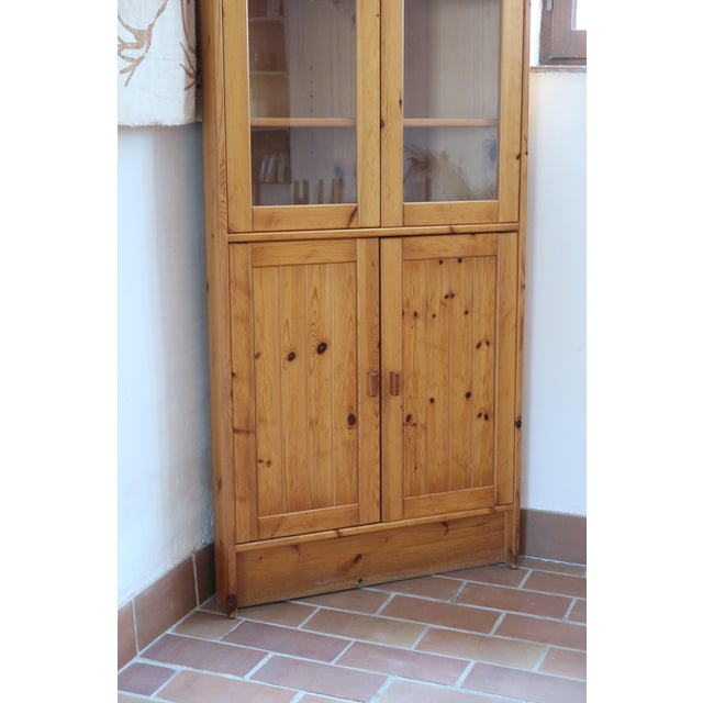 1980s French Pine Glazed Bookcase in the style of Maison Regain, 1980s For Sale - Image 5 of 15