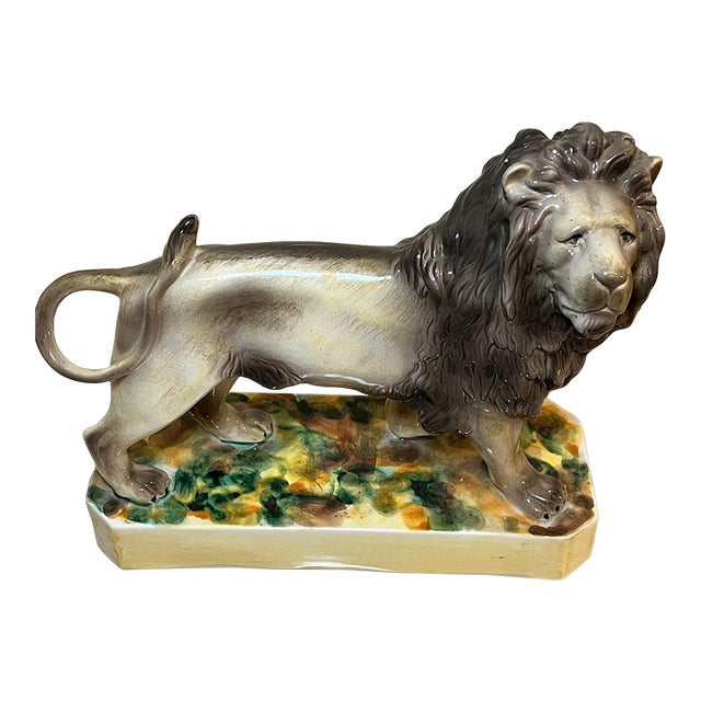 Late 20th Century Mottahedeh Porcelian Lion Figure, Italy For Sale