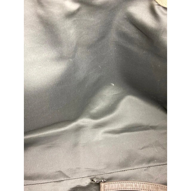 Contemporary Chanel White Pocket in the City Tote For Sale - Image 3 of 12