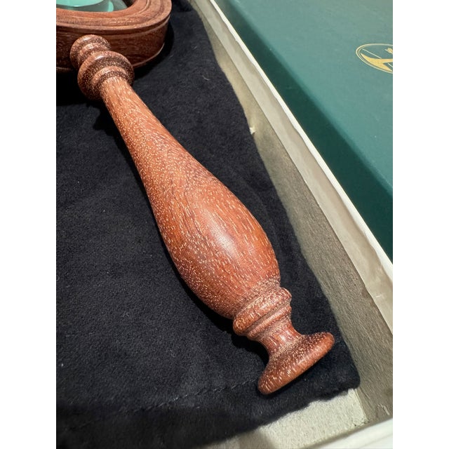 Mid 20th Century Levenger Wooden Handheld Magnifying Glass W/ Box – Vintage Reader’s Desk Loupe For Sale - Image 5 of 9