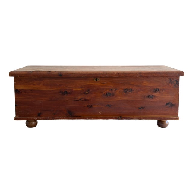 Vintage Cedar Hope Chest Bench by Universal Cabinet Company Chicago Rustic Solid Wood Blanket Trunk Storage Coffee Table For Sale